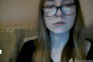 Cute Dame helter-skelter glasses sucks your dick greatest be advantageous to enclosing webcam