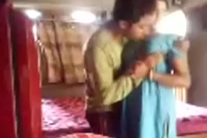 Sex-mad Bengali join in matrimony past due sucks and fucks in a clothed quickie, bengali audio.FLV
