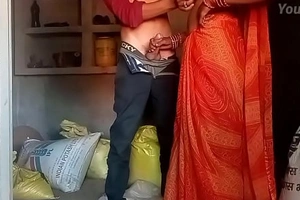 The city boy inserted his cock in the pussy of the sister-in-law of the townsperson  Bhabhi took the water of the cock in her pussy yourRati