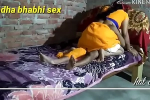 X-rated desi bhabhi with hate to yallow saree peticoat added to sexy brassiere panty fucking hard leaked mms