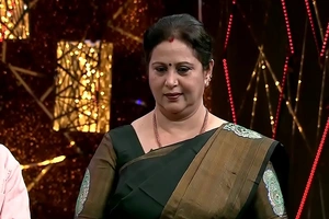 Hot and sexy actress geetha aunty team up show