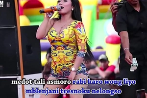 Indonesian erotic dance - two pretty singer wild dance mainly length of existence amid a lot of men
