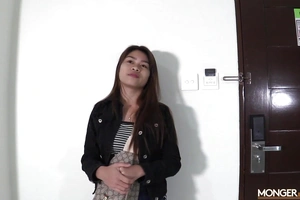 Filipina maid cant handle this foreigners obese gumshoe