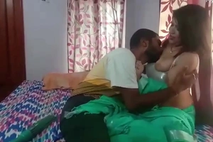 Indian downcast nokrani fucked by young boss.. viral with clear audio!!