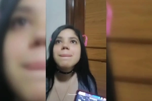 Mi NOVIA Me Me INTERRUMPE En Medio De Una Partida Para COGER. (video viral colombiana)