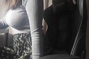 お勉強中にあそこが熱くなってきたので、我慢できずに気持ちいいことしちゃう巨乳女子